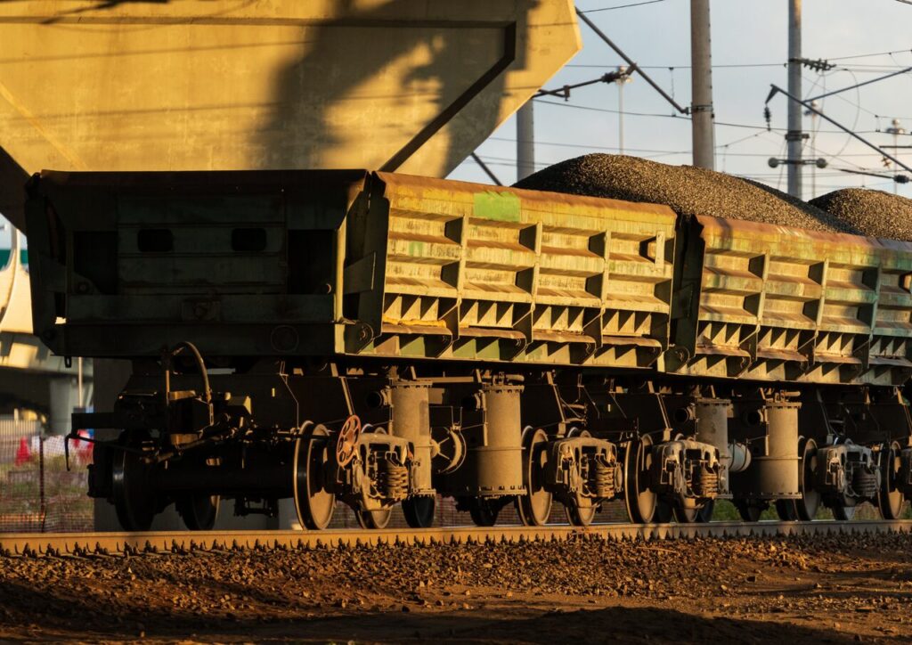 transport kolejowy obsługa bocznic załadunek kontenerów kolejowych wolf rail czyszczenie wagonów